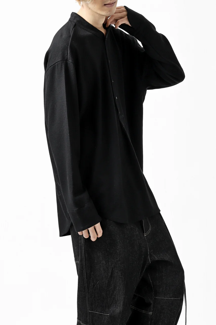 COLINA BANDED COLLAR PULLOVER SHIRT / SUPER 140s WASHABLE WOOL (BLACK) - Image 5
