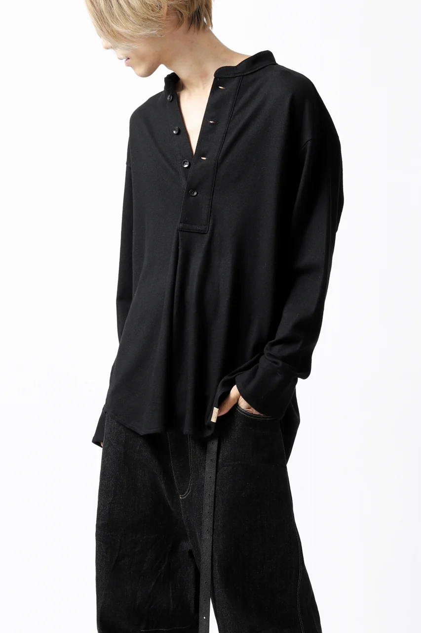 COLINA BANDED COLLAR PULLOVER SHIRT / SUPER 140s WASHABLE WOOL (BLACK) - Image 8
