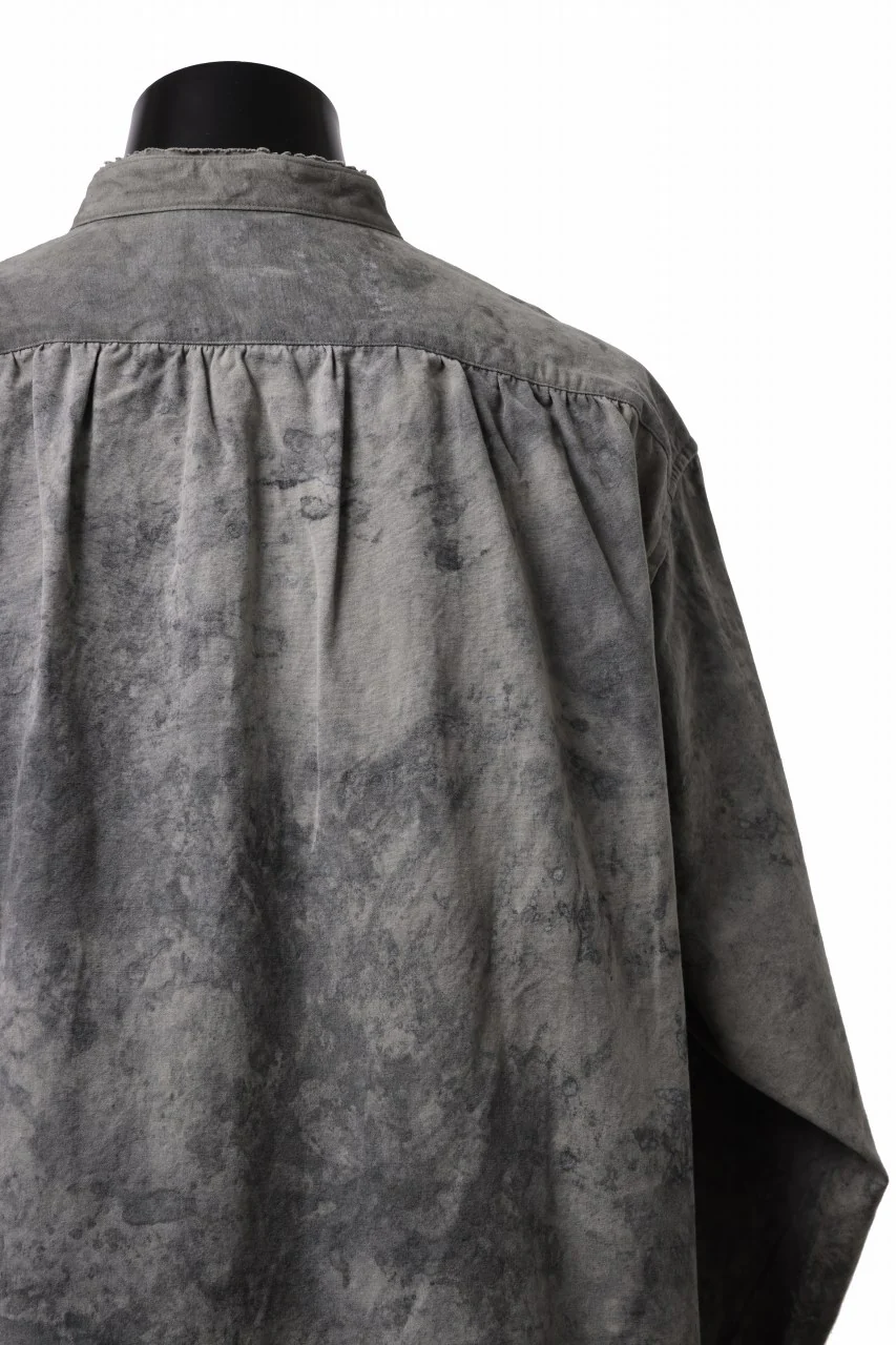 COLINA BANDED COLLAR WIDE SHIRT / ANCIENT DYED TUSSER (DUST) - Image 17