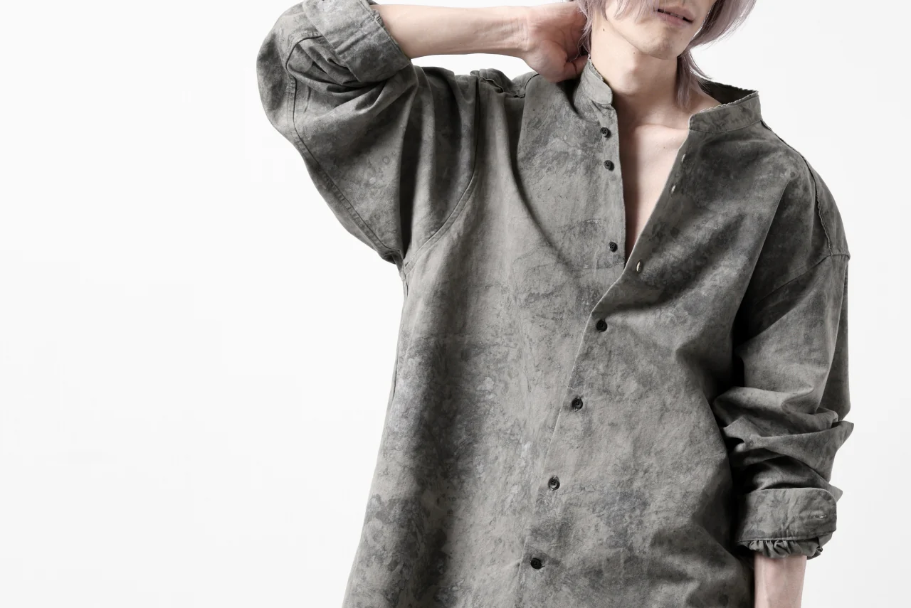 COLINA BANDED COLLAR WIDE SHIRT / ANCIENT DYED TUSSER (DUST) - Image 45