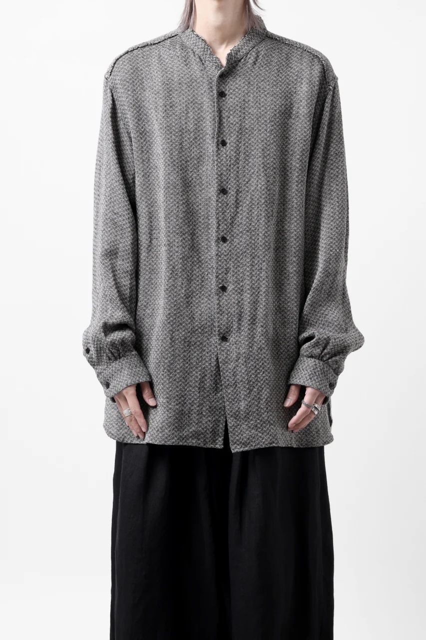 COLINA BANDED COLLAR WIDE SHIRT / LINEN DOBBY CHAMBRAY (BLACK) - Image 20