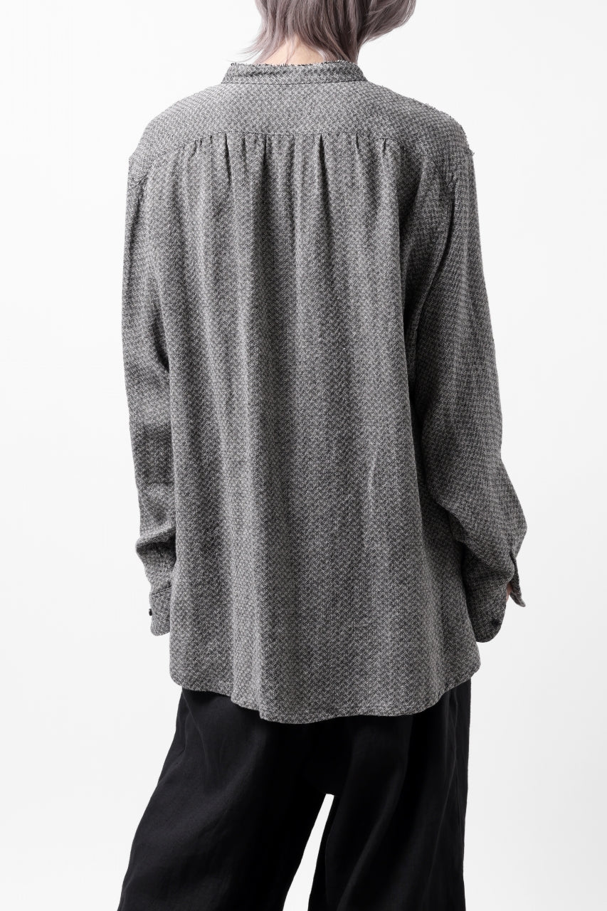 COLINA BANDED COLLAR WIDE SHIRT / LINEN DOBBY CHAMBRAY (BLACK) - Image 26