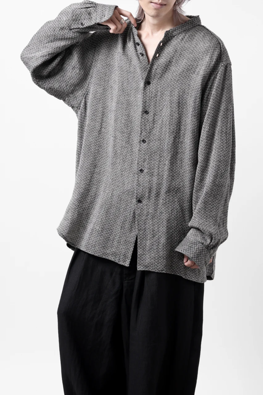 COLINA BANDED COLLAR WIDE SHIRT / LINEN DOBBY CHAMBRAY (BLACK) - Image 27
