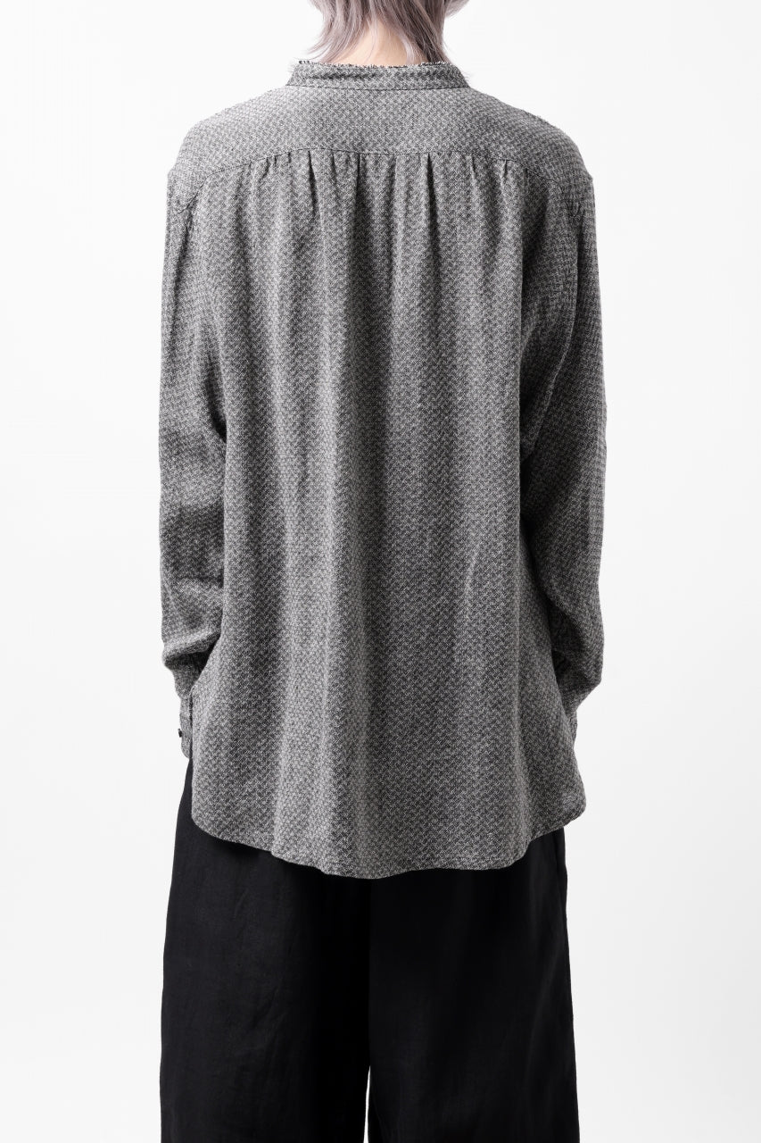 COLINA BANDED COLLAR WIDE SHIRT / LINEN DOBBY CHAMBRAY (BLACK) - Image 5