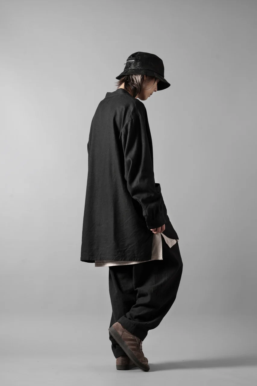 COLINA CARDIGAN SHIRT / SILK & LINEN GABARDINE (BLACK) - Image 29