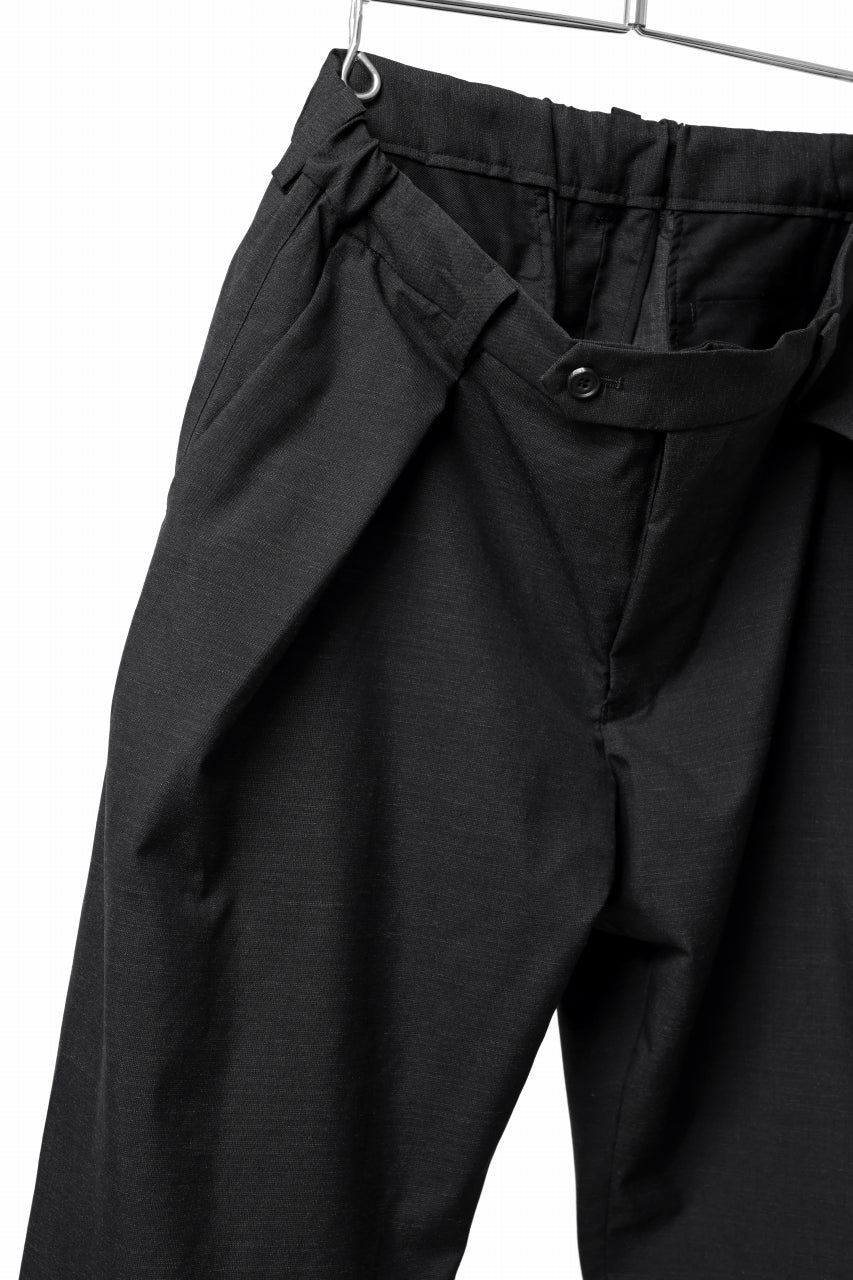 COLINA EASY TUCK PANTS / WASHABLE WOOL TROPICAL CLOTH (BLACK GREY) - Image 6