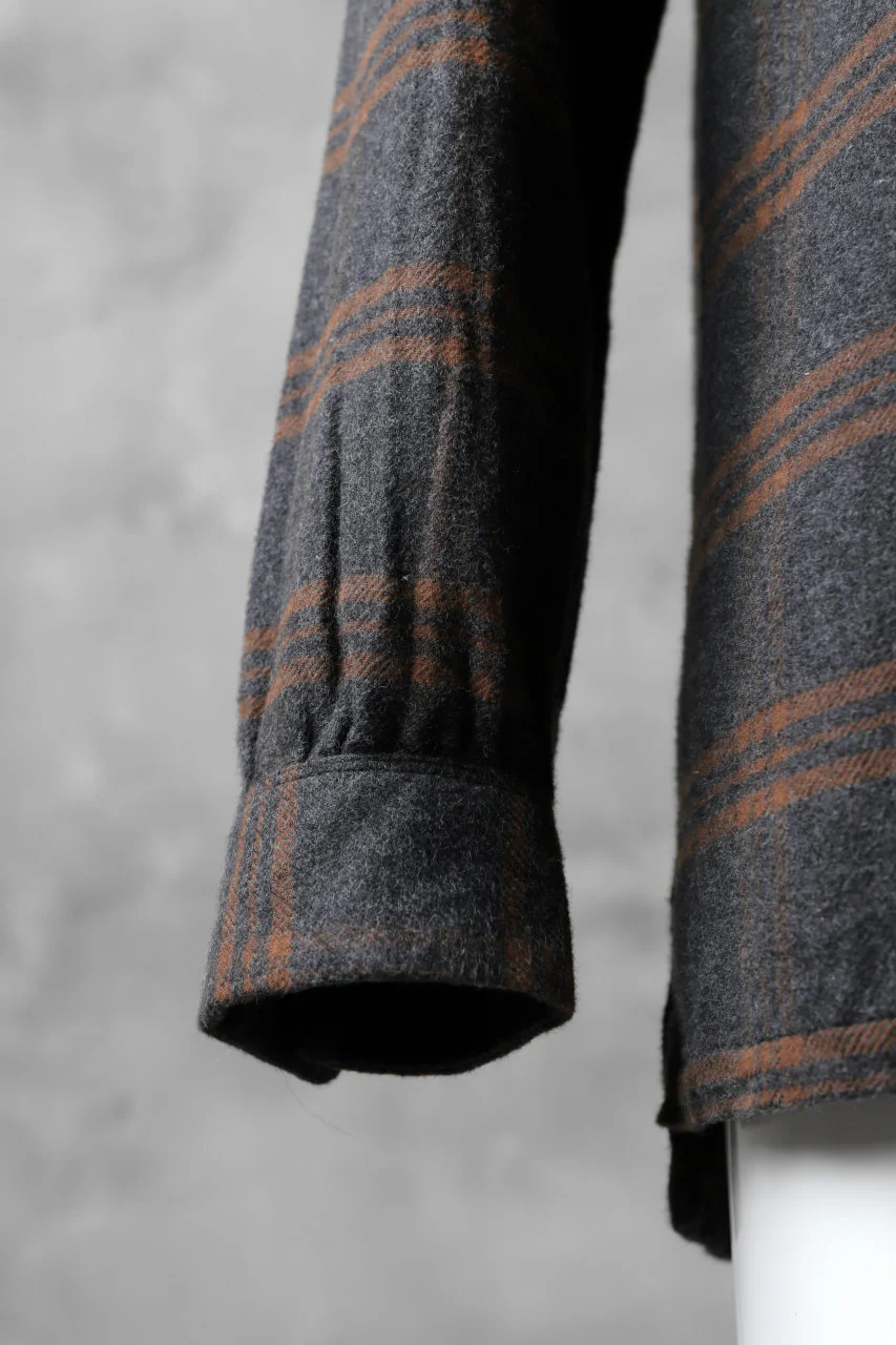 COLINA GARDENER CHECK SHIRT / SOFT FLANNEL (GREY x BROWN) - Image 9