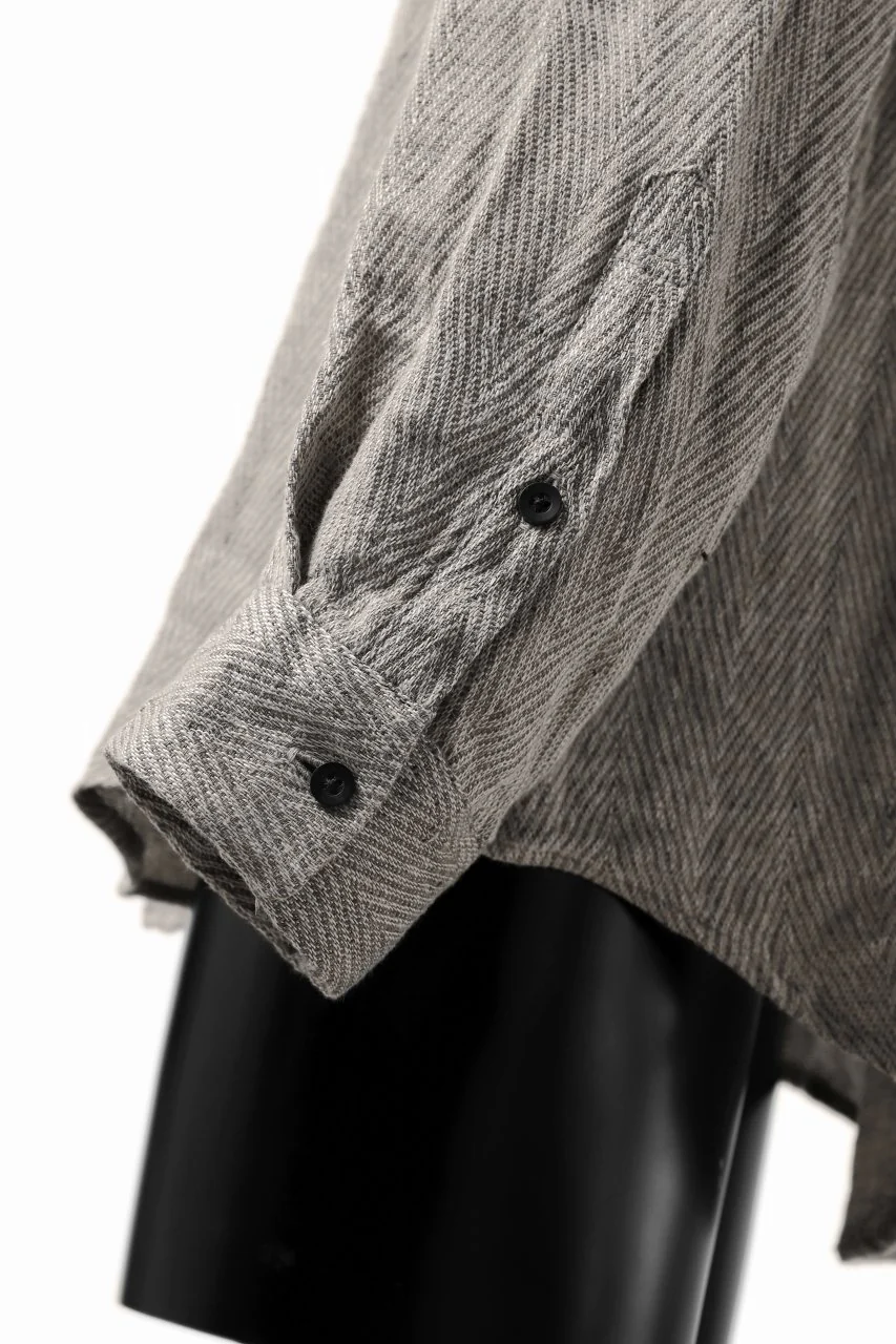 COLINA MINIMAL SHIRT / LINEN LOOSE HERRINGBONE (GREIGE) - Image 9