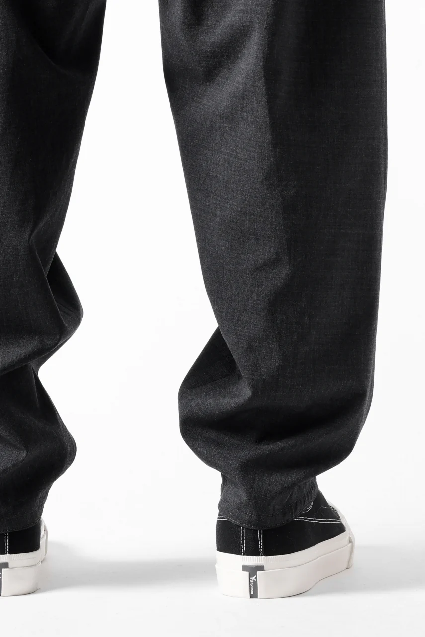 COLINA THE SLACKS / WASHABLE WOOL TROPICAL (DARK GREY) - Image 39