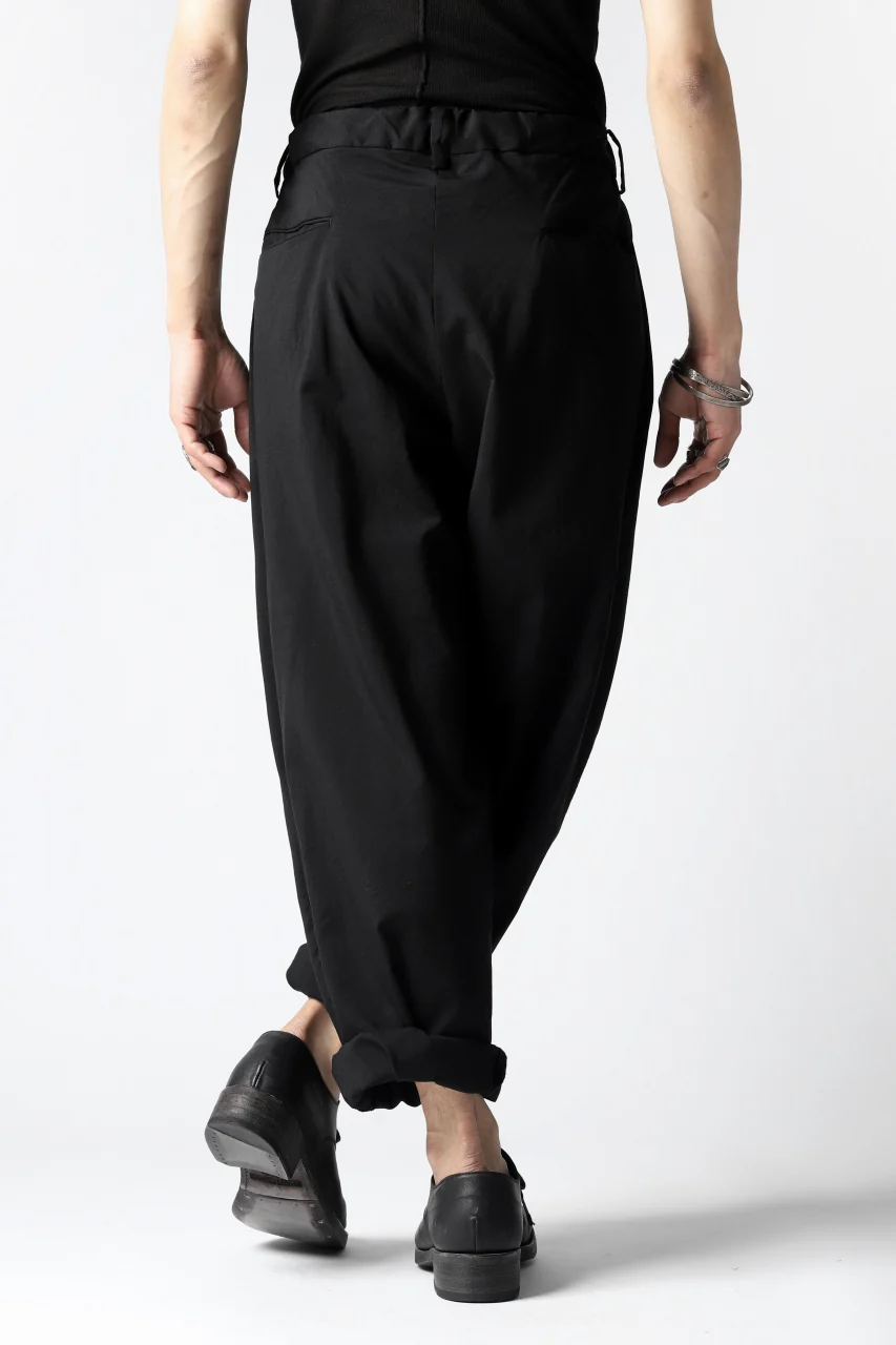COLINA W-TUCK PANTS / WASHABLE WOOL TROPICAL (BLACK) - Image 20