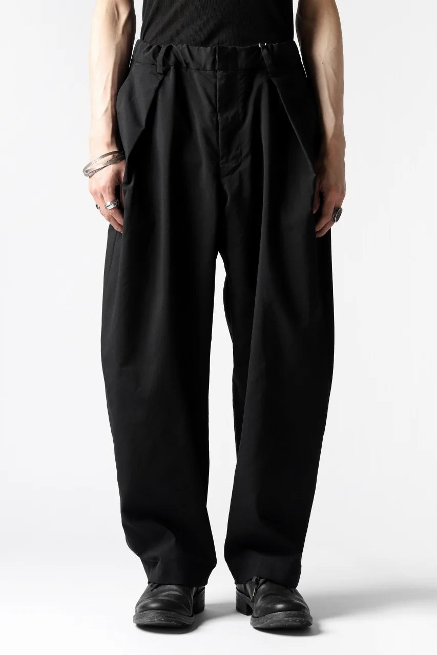 COLINA W-TUCK PANTS / WASHABLE WOOL TROPICAL (BLACK) - Image 24