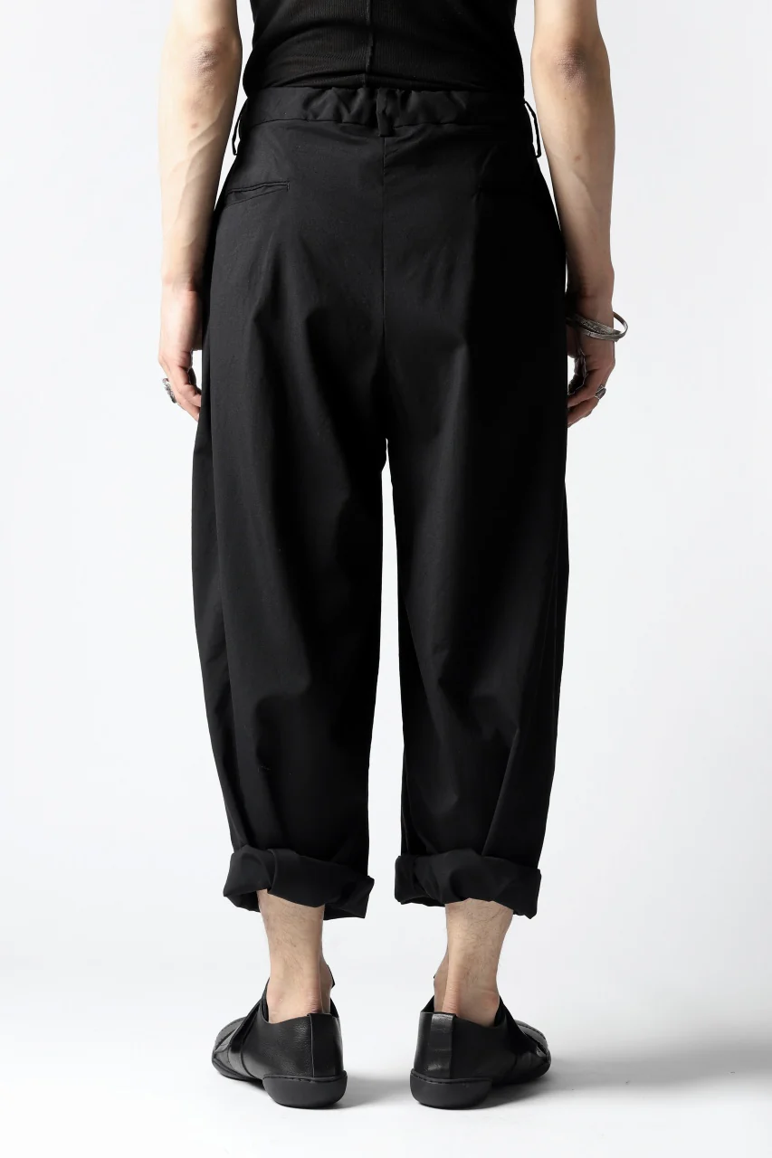 COLINA W-TUCK PANTS / WASHABLE WOOL TROPICAL (BLACK) - Image 31