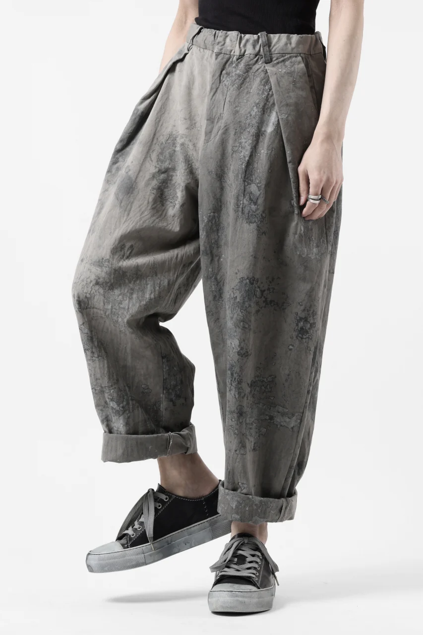 COLINA W TUCK TROUSERS / ANCIENT DYED TUSSER (DUST) - Image 21
