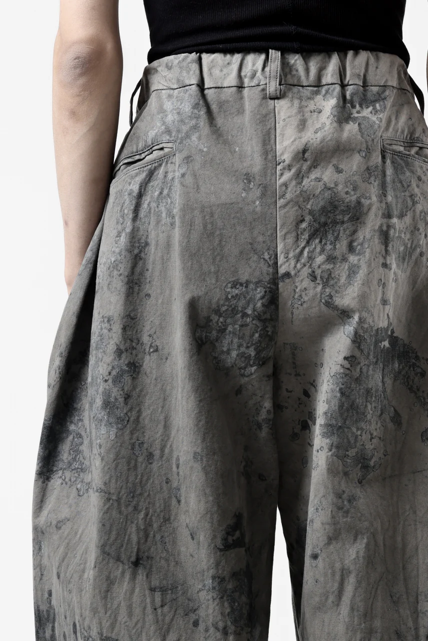 COLINA W TUCK TROUSERS / ANCIENT DYED TUSSER (DUST) - Image 39