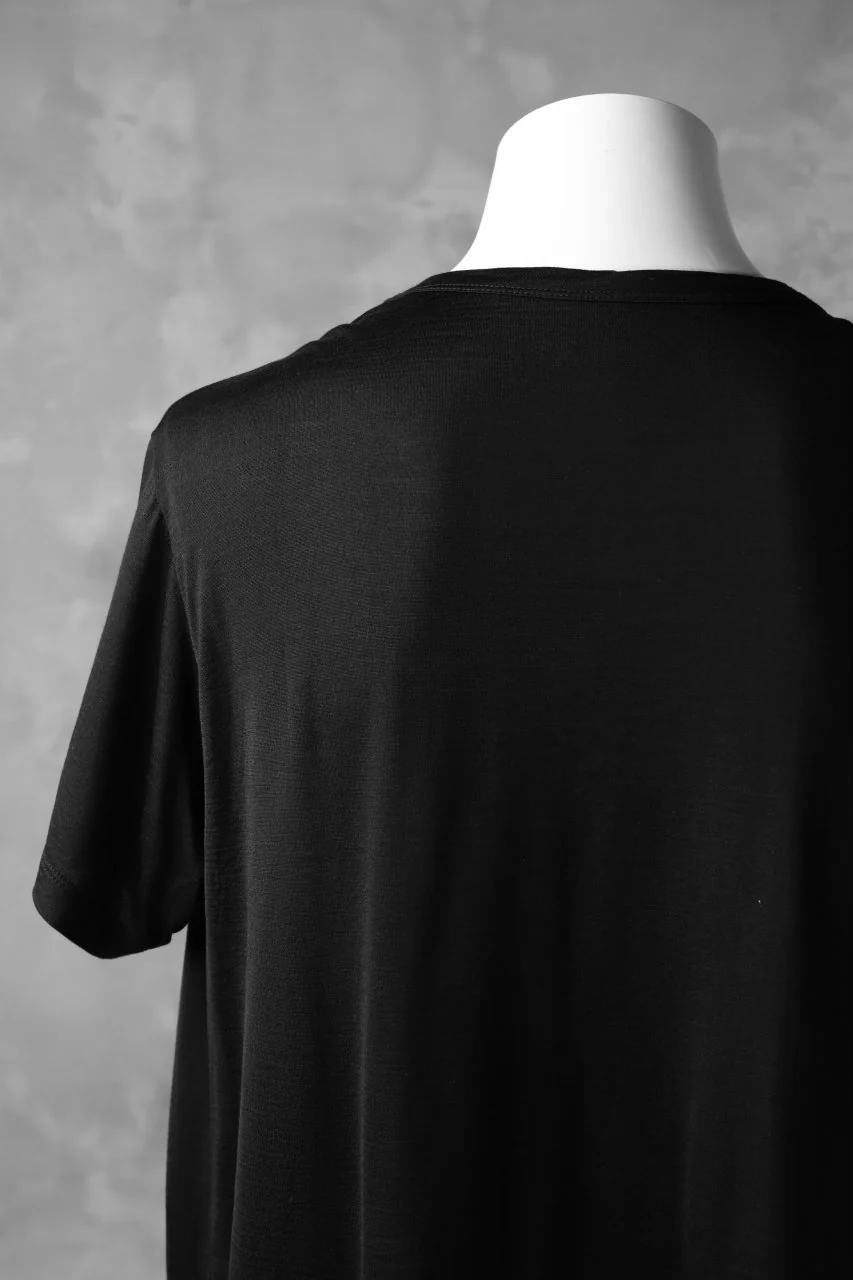 COLINA WASHABLE SILK TEE (BLACK) - Image 13
