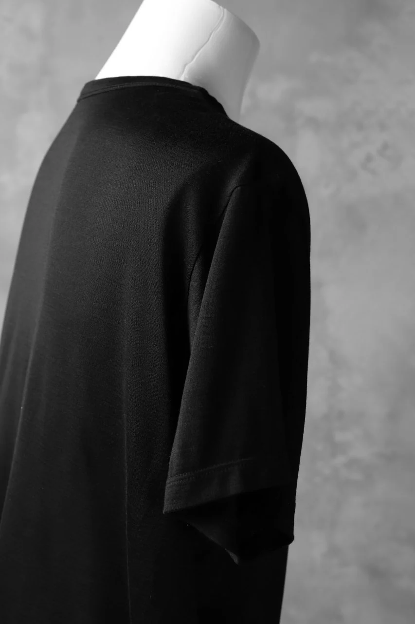 COLINA WASHABLE SILK TEE (BLACK) - Image 14