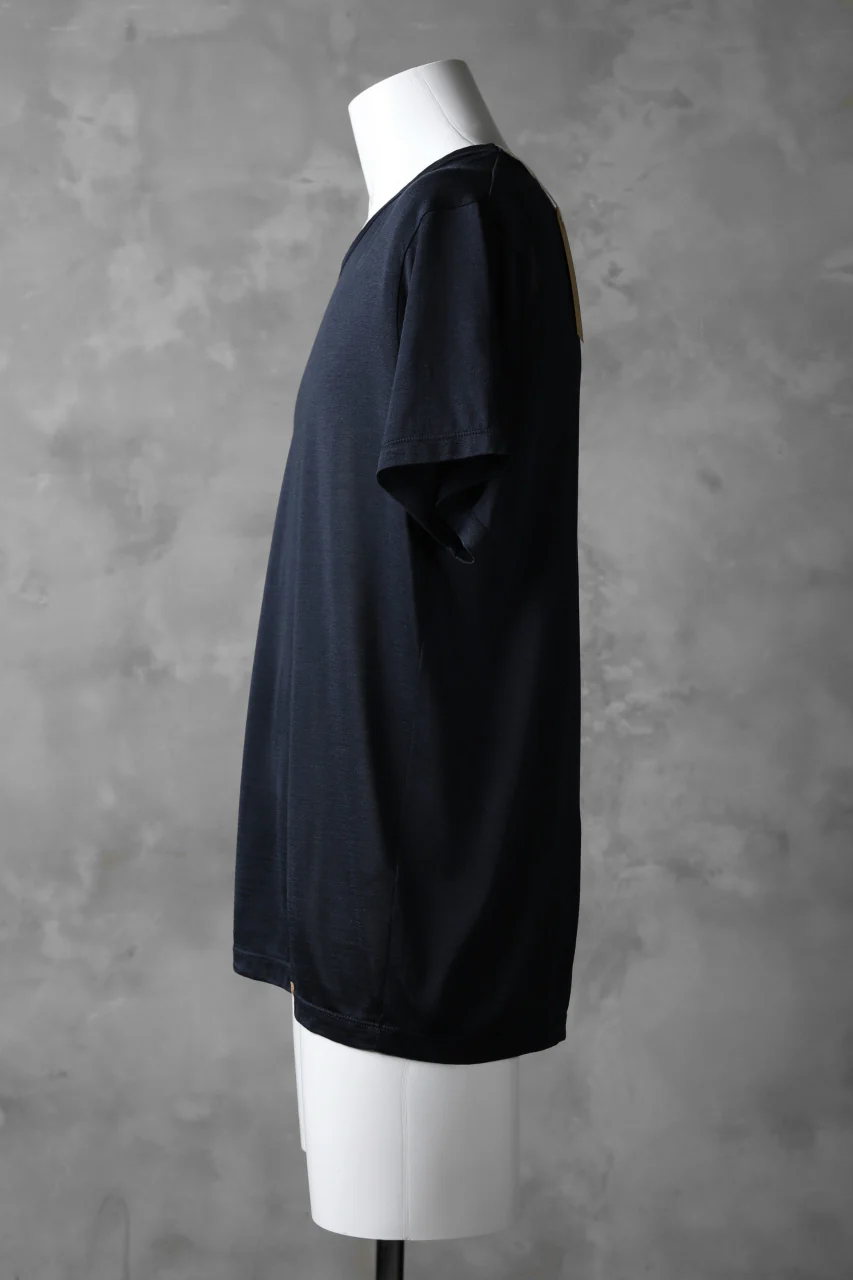 COLINA WASHABLE SILK TEE (NAVY) - Image 3