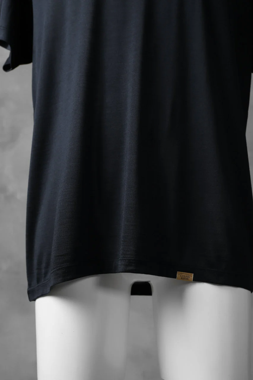 COLINA WASHABLE SILK TEE (NAVY) - Image 7