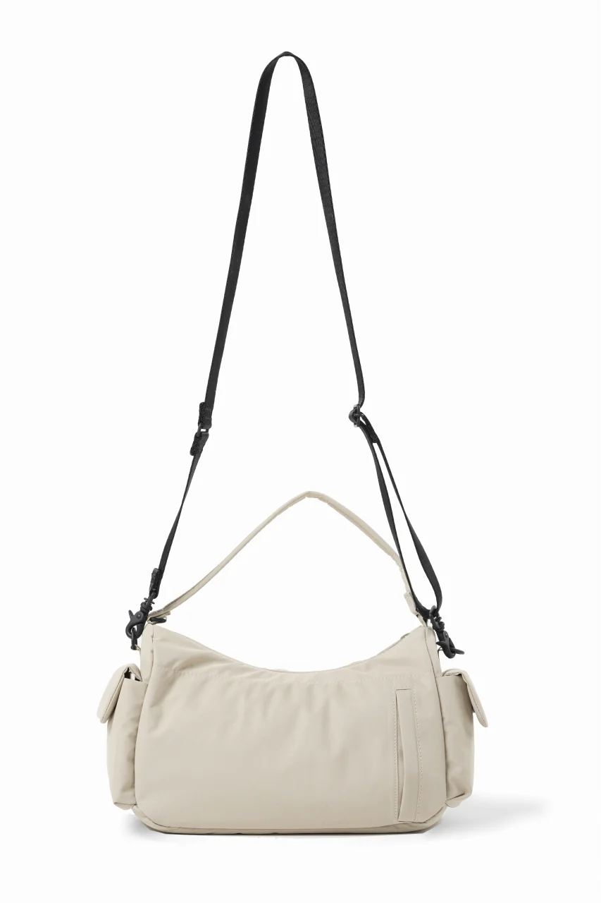 D-VEC MULTI POCKET MOONBAG (IVORY) - Image 3