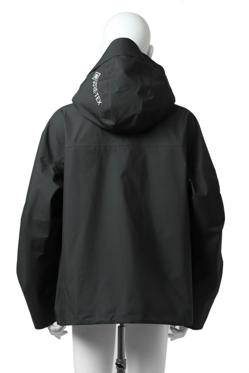 D-VEC x ALMOSTBLACK "GORETEX PRODUCT 3L SHELL" HOODED JACKET (DARK GREY) - Image 4