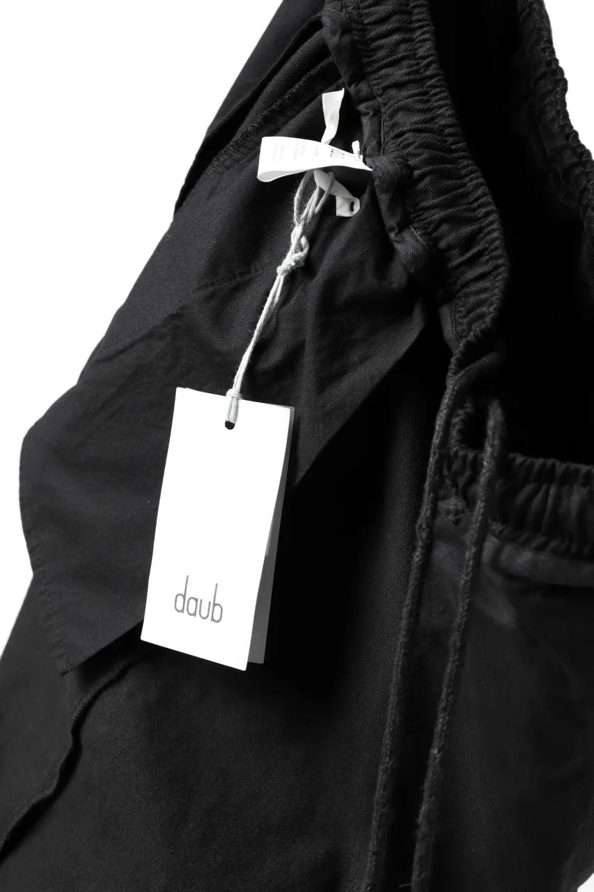 daub CENTRAL SEAM BUTTONS CLOSURE PANTS / SOFT COTTON TWILL (BLACK) - Image 5