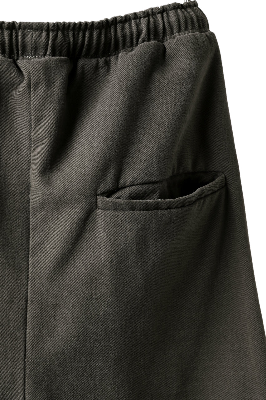 daub CENTRAL SEAM BUTTONS CLOSURE PANTS / SOFT COTTON TWILL (KHAKI GREY) - Image 14