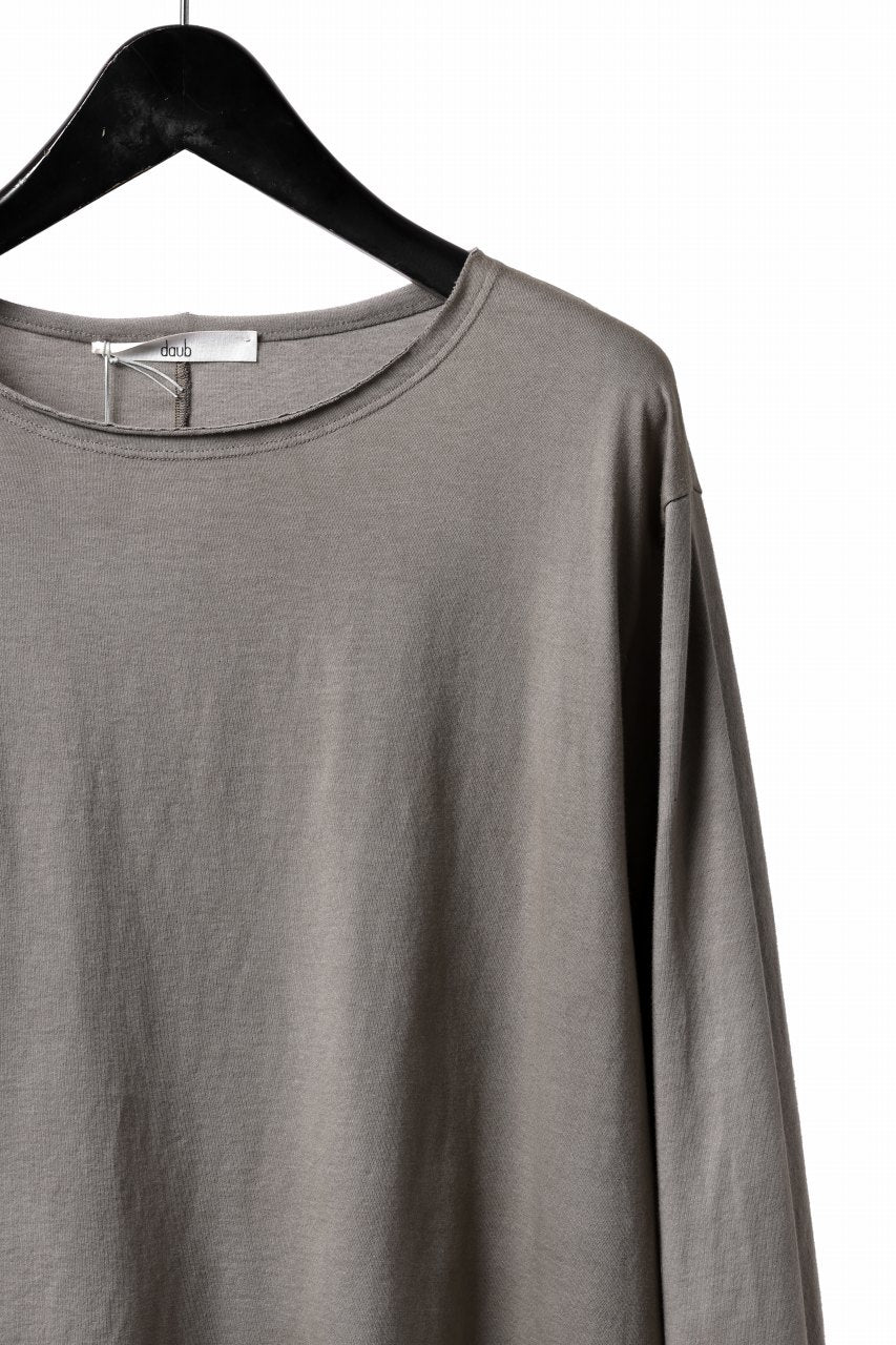 daub DYEING CENTRAL BACK SEAM L/S CUT & SEWN / C.JERSEY (TAUPE GREY) - Image 4