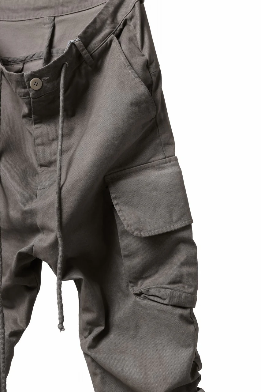daub DYEING EASY CARGO GATHER PANTS / STRETCH DRILL PEACH HAND (TAUPE GREY) - Image 8