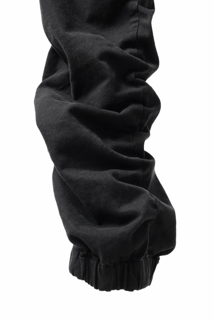daub DYEING EASY CARGO GATHER PANTS / STRETCH TWILL COTTON (BLACK) - Image 11