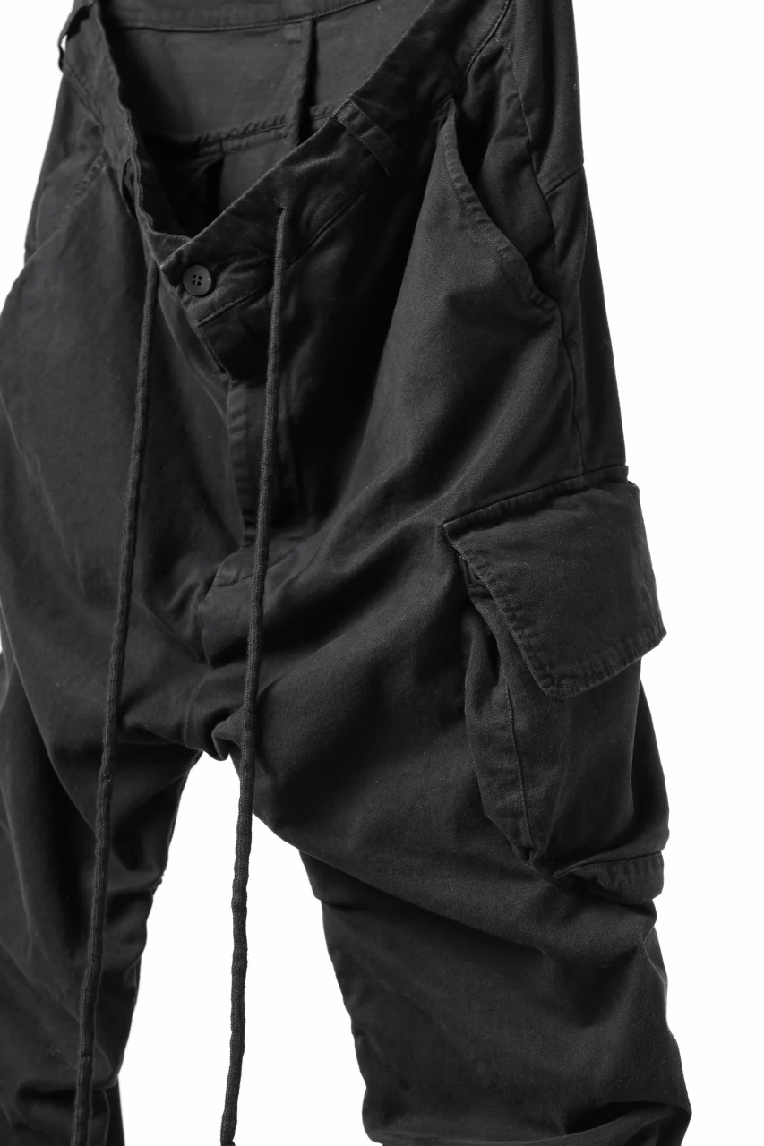 daub DYEING EASY CARGO GATHER PANTS / STRETCH TWILL COTTON (BLACK) - Image 7