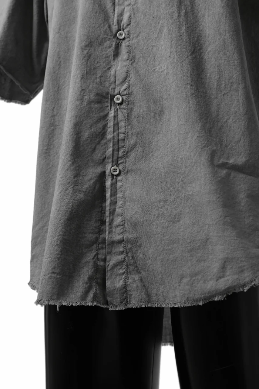 daub DYEING MINIMAL SS SHIRT / ORGANIC COTTON (GREY) - Image 9