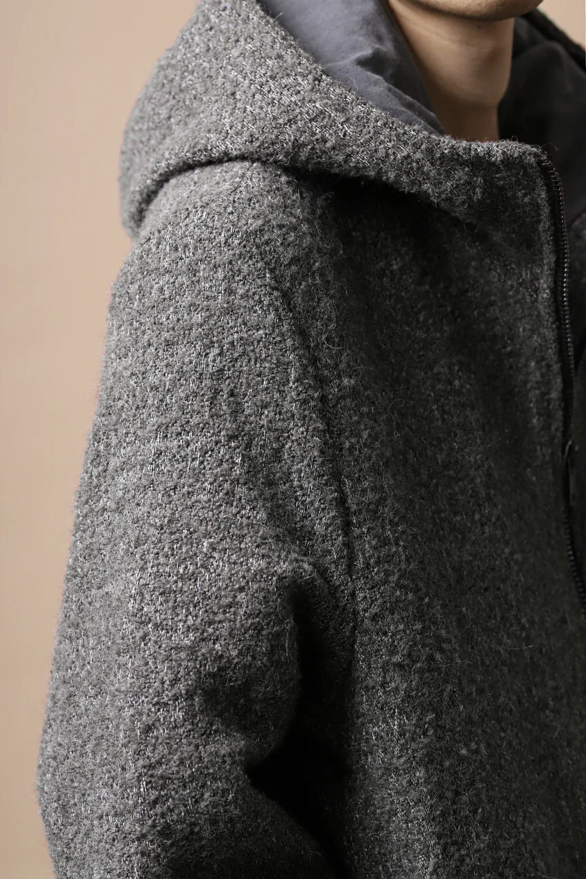 daub HOODED LONG ZIP COAT / TWEEDY MELANGE (GREY) - Image 41