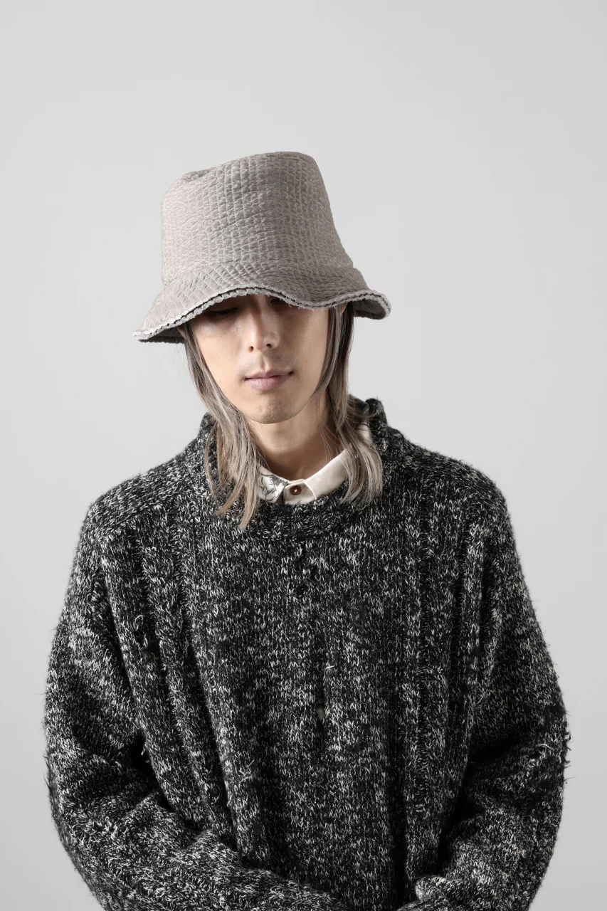 daub SOFT BUCKET HAT / PADDED FABRIC (TAUPE GREY) - Image 10