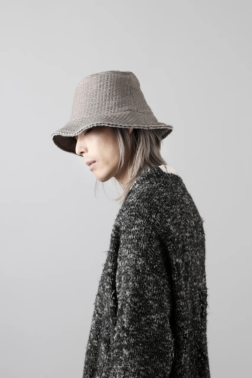daub SOFT BUCKET HAT / PADDED FABRIC (TAUPE GREY) - Image 15