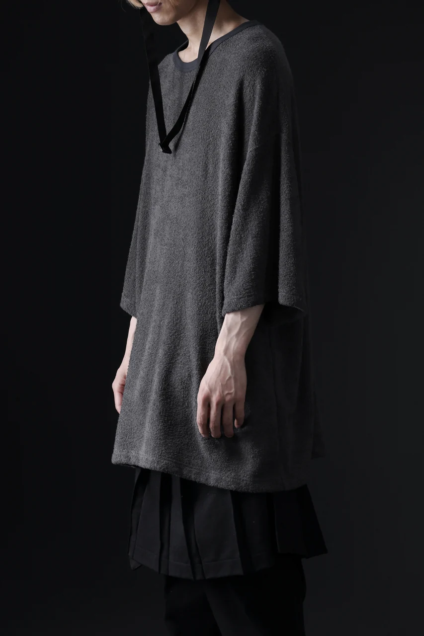 DEFORMATER.® OVER SIZED TOPS / DOUBLE SIDED SOFT PILE (CHARCOAL) - Image 5