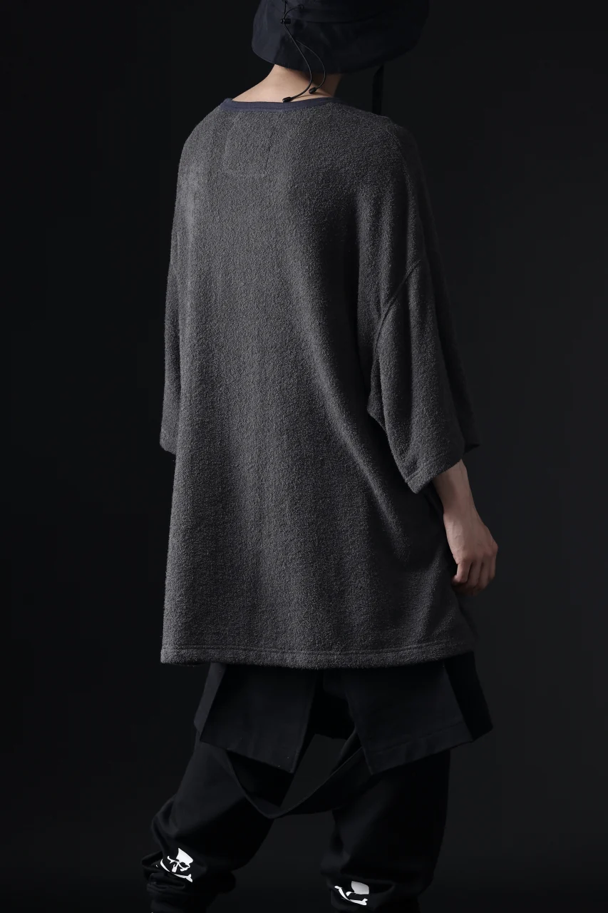 DEFORMATER.® OVER SIZED TOPS / DOUBLE SIDED SOFT PILE (CHARCOAL) - Image 8
