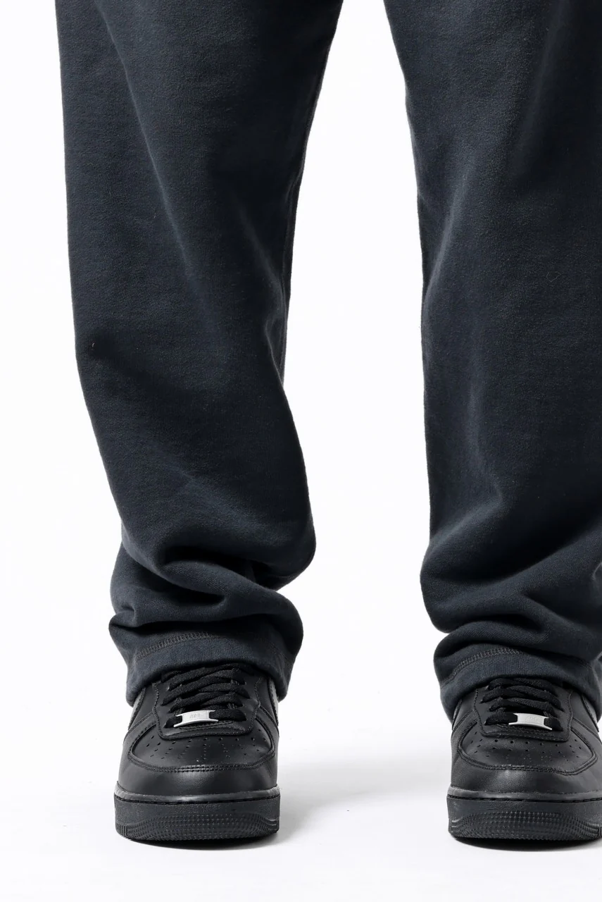 DEFORMATER.® THREE PROCESSING SWEAT REGULAR PANT - DYED/BIO/FROST EFFECT (VINTAGE BLACK) - Image 26