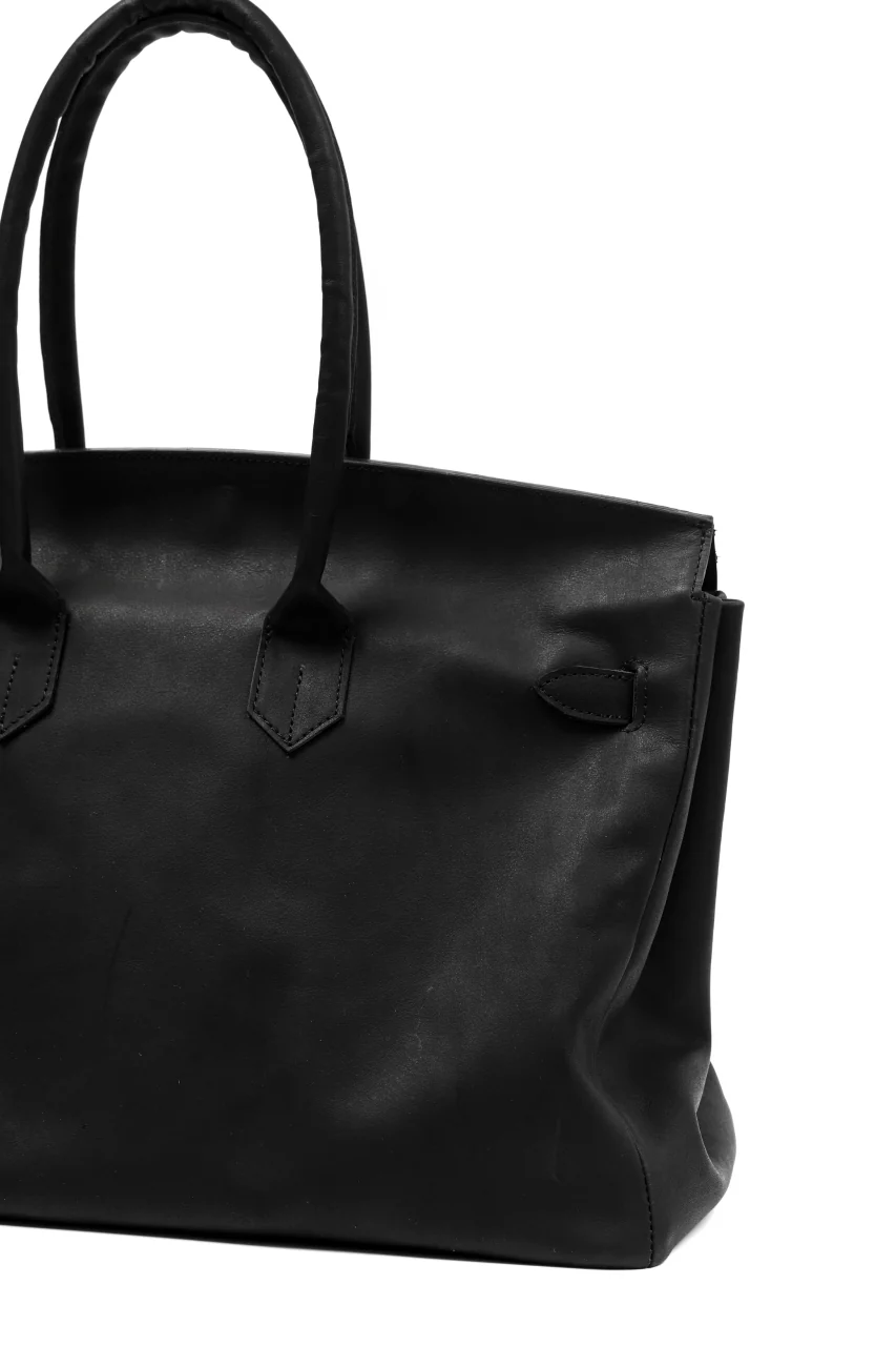DEFORMATER.® TRAVEL BAG / SMOOTH COWHIDE (BLACK / GOLD PARTS) - Image 16