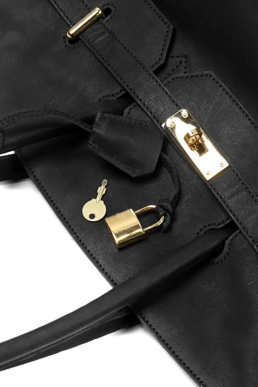 DEFORMATER.® TRAVEL BAG / SMOOTH COWHIDE (BLACK / GOLD PARTS) - Image 20