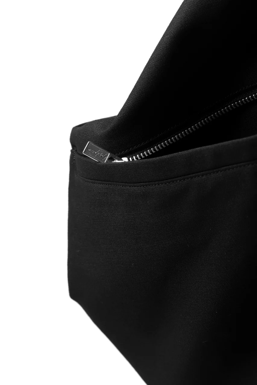 discord Yohji Yamamoto COTTON CANVAS TRIANGLE MEDIUM SHOULDER BAG (BLACK) - Image 8