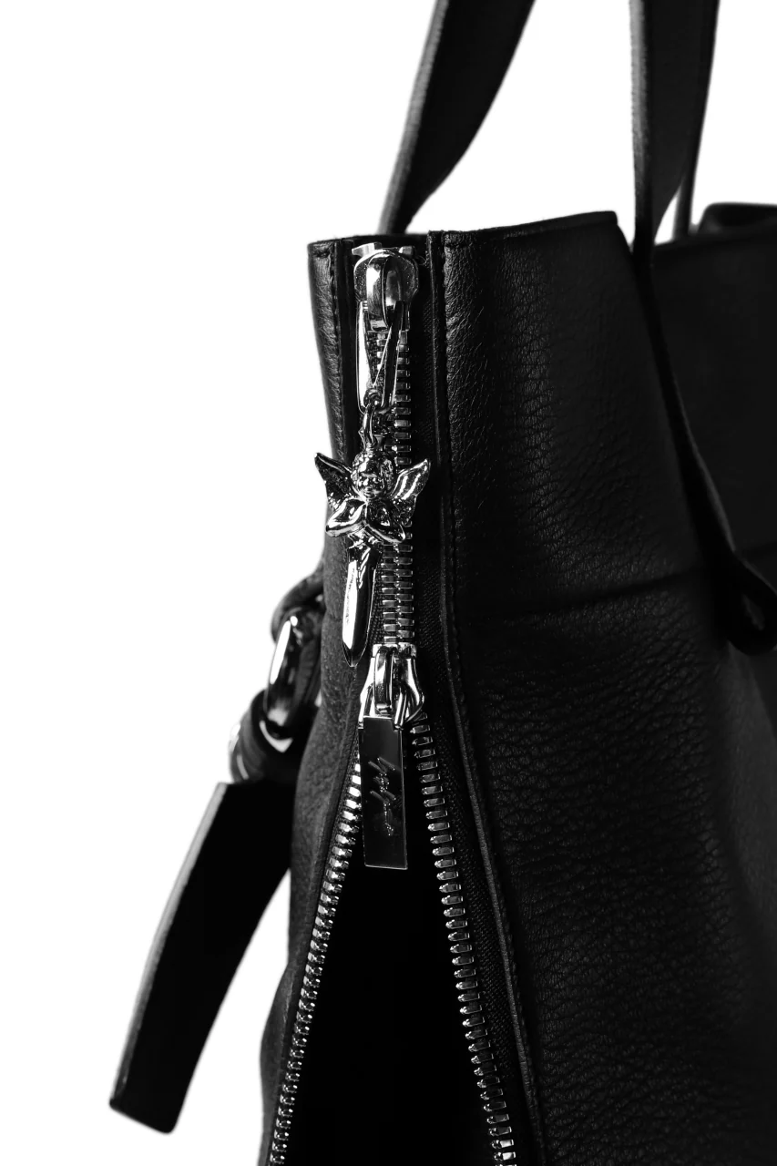 discord Yohji Yamamoto DEER SHRINK SKIN SIDE ZIPPED TOTE BAG (BLACK) - Image 16