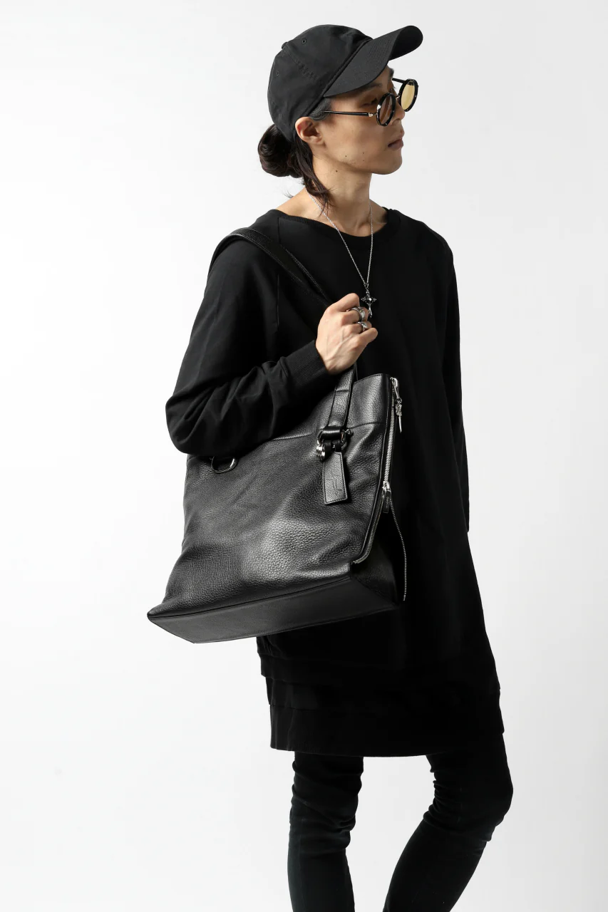 discord Yohji Yamamoto DEER SHRINK SKIN SIDE ZIPPED TOTE BAG (BLACK) - Image 26