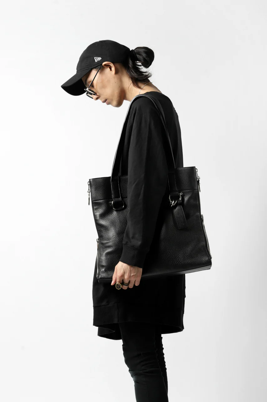 discord Yohji Yamamoto DEER SHRINK SKIN SIDE ZIPPED TOTE BAG (BLACK) - Image 28