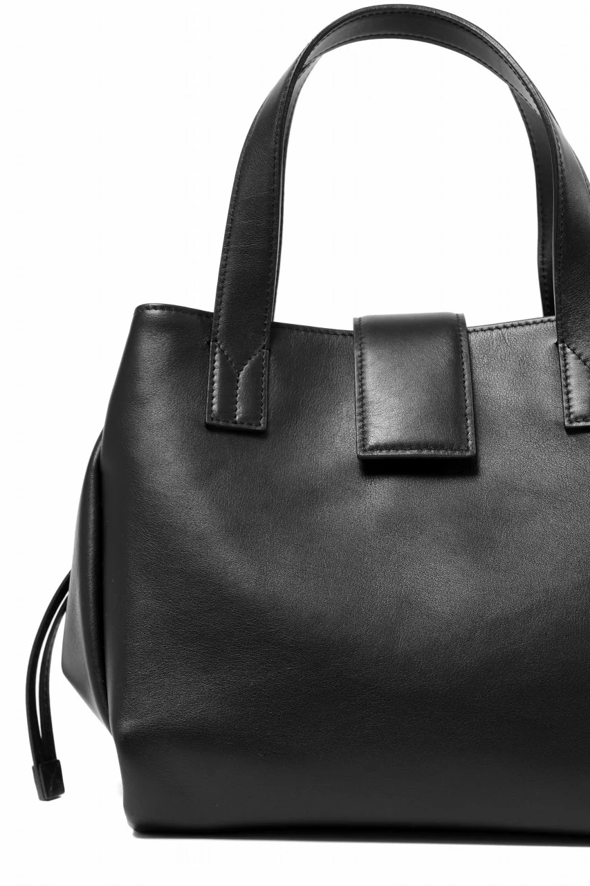 discord Yohji Yamamoto Gusset Diaphragm Tote Bag (M) / Smooth Cow Leather (BLACK) - Image 12