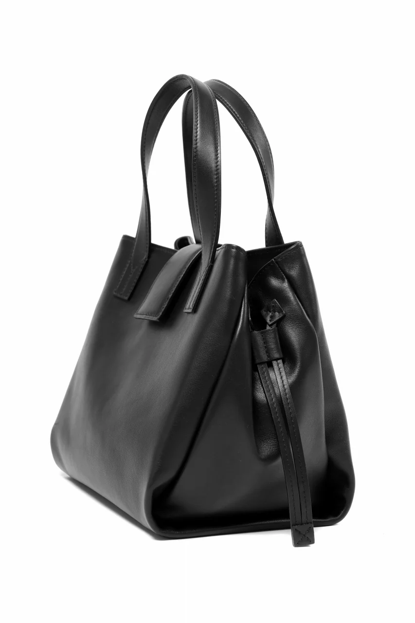 discord Yohji Yamamoto Gusset Diaphragm Tote Bag (M) / Smooth Cow Leather (BLACK) - Image 7