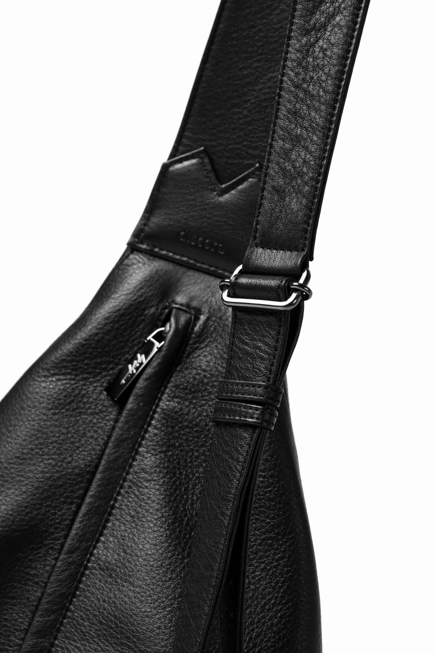 discord Yohji Yamamoto TUCK ONE SHOULDER BAG / NATURAL SHRINK CALF LEATHER (BLACK) - Image 11