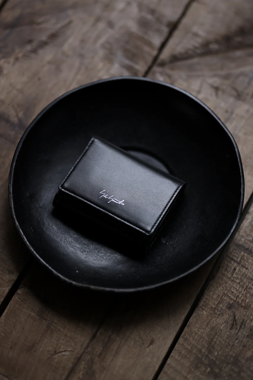 discord Yohji Yamamoto Tri Folded Compact Wallet / Smooth Cow Skin Leather (BLACK) - Image 9