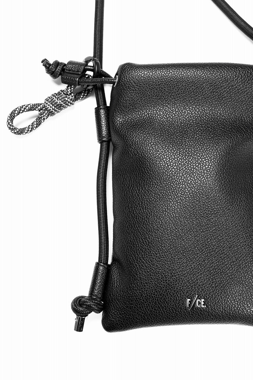 F/CE. MAP POCHETTE / TECH LEATHER (BLACK) - Image 4