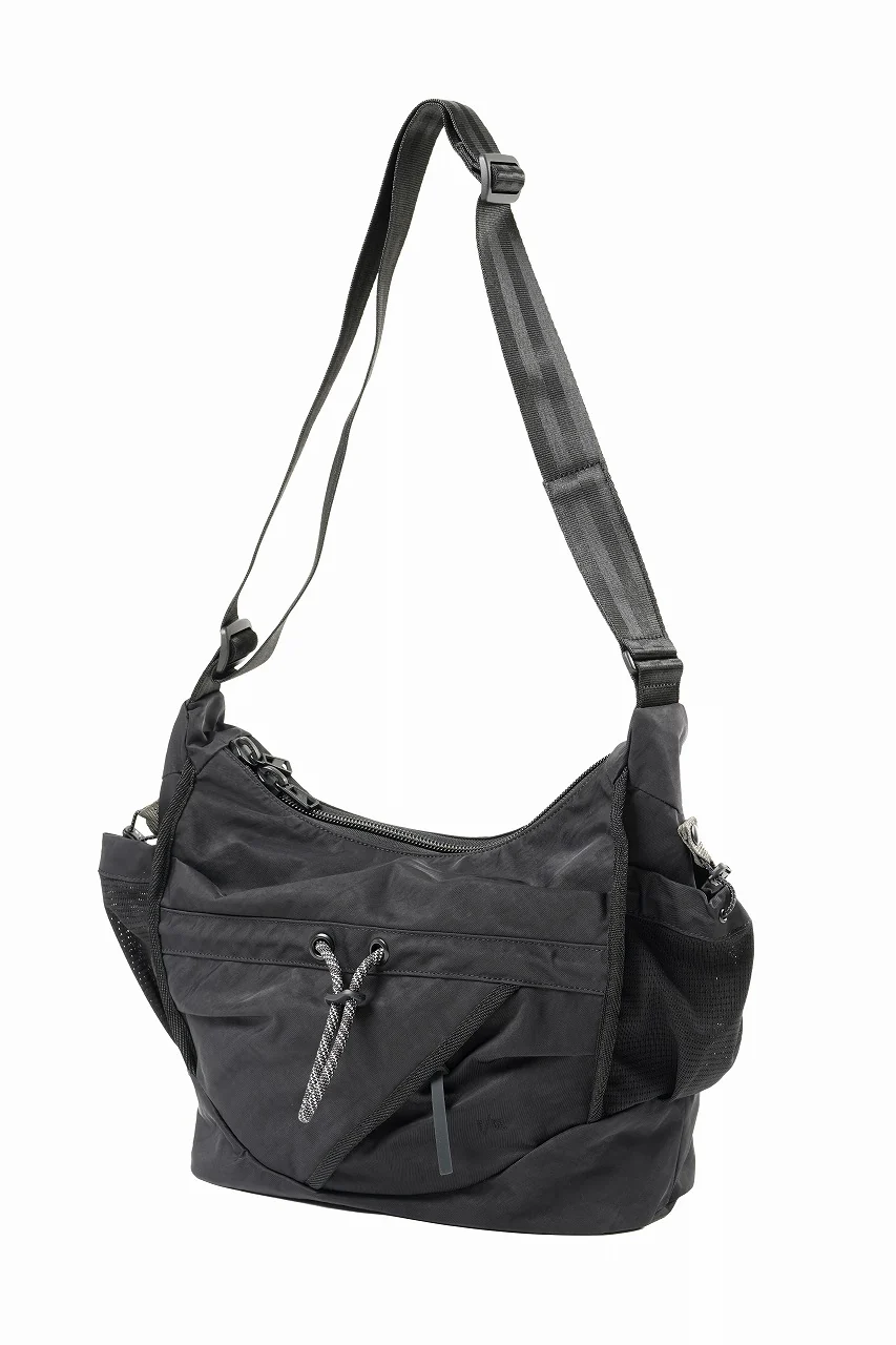 F/CE. TEXTURED TWILL 2 WAY SHOULDER TOTE (BLACK) - Image 2