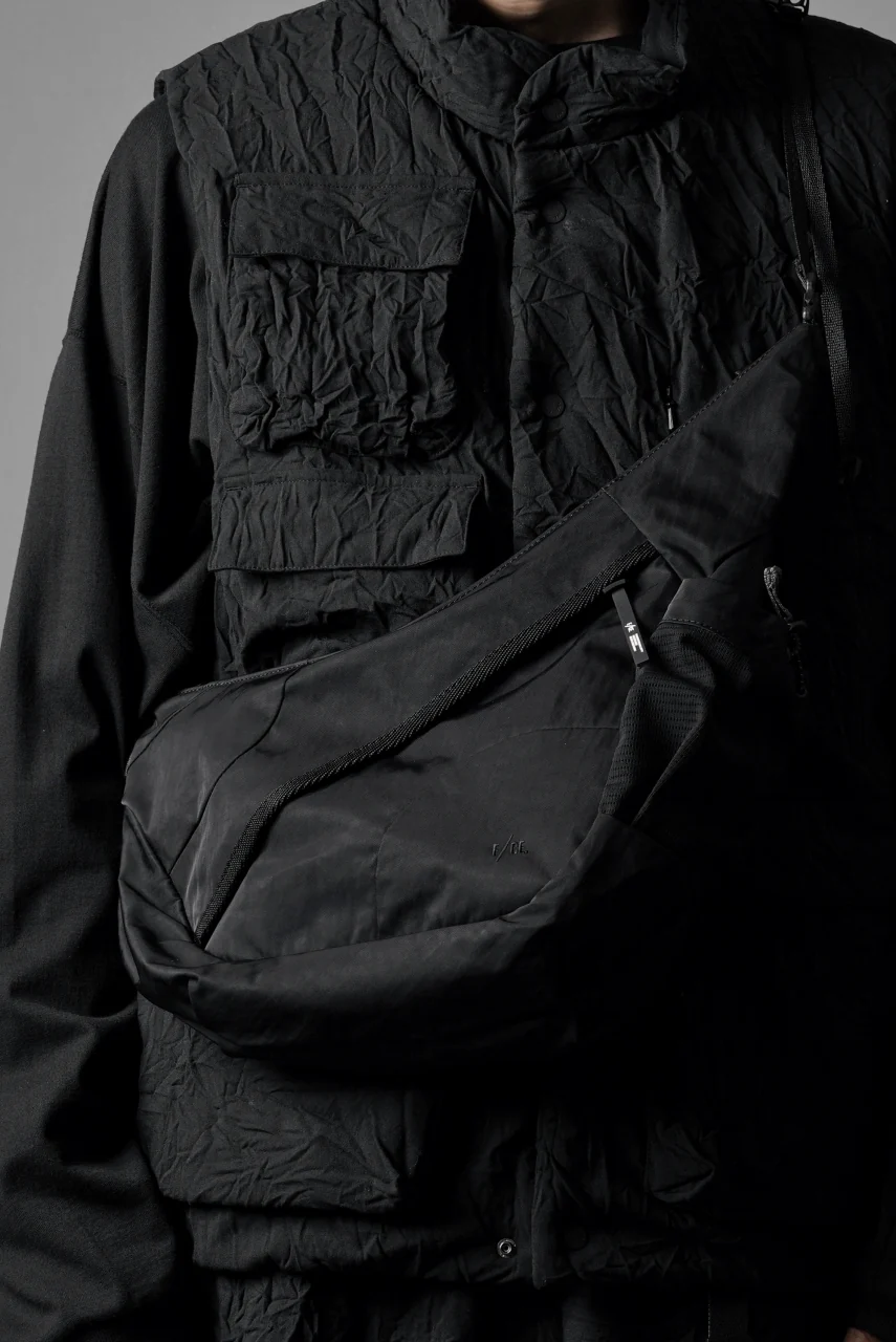 F/CE. TEXTURED TWILL HORN MINI SHOULDER BAG (BLACK) - Image 17